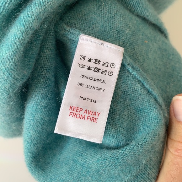 Cynthia Rowley Size L 100% 2-Ply Cashmere Crew Neck Sweater in Color Aqua - Picture 13 of 17